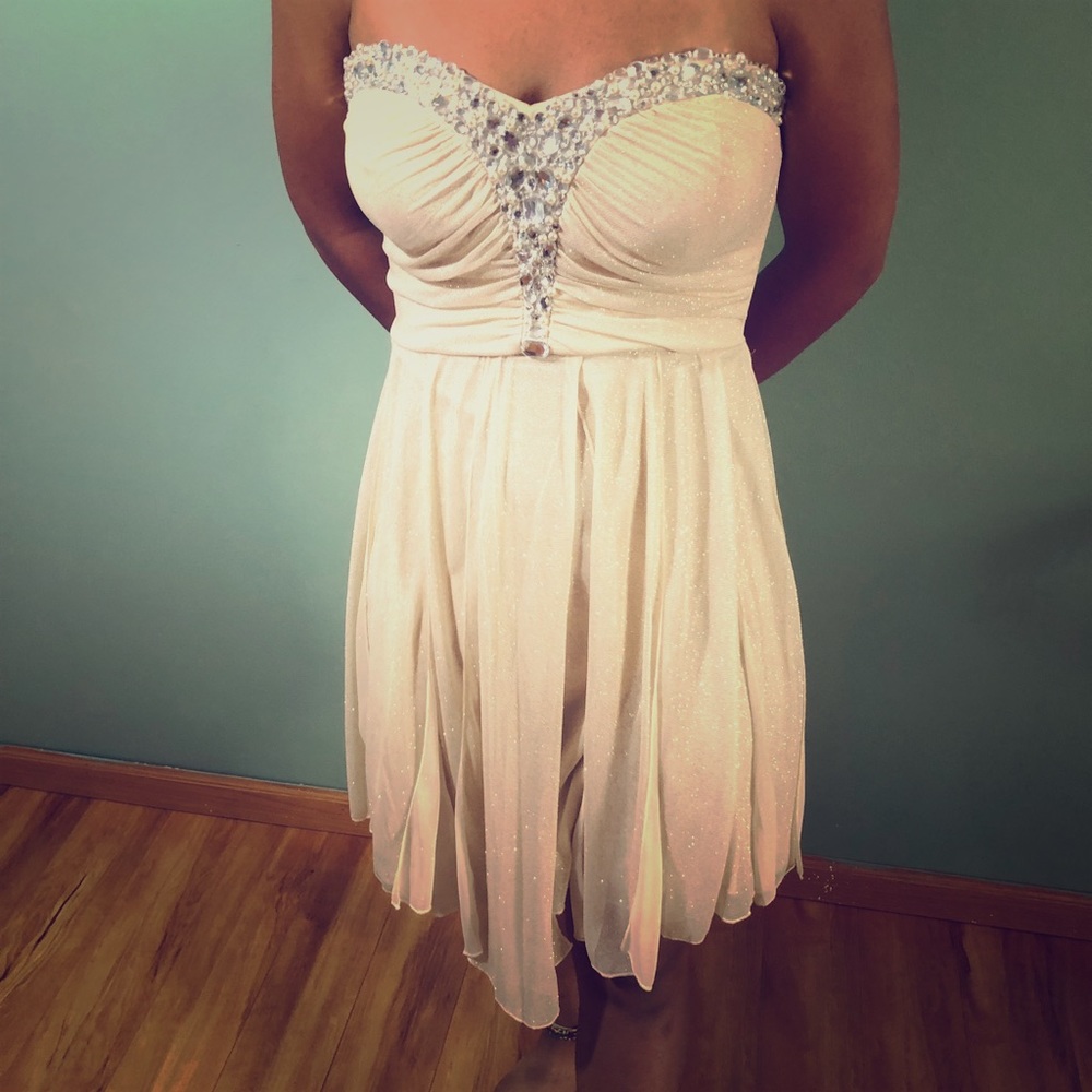 Strapless light pink/coral Homecoming dress Size 7